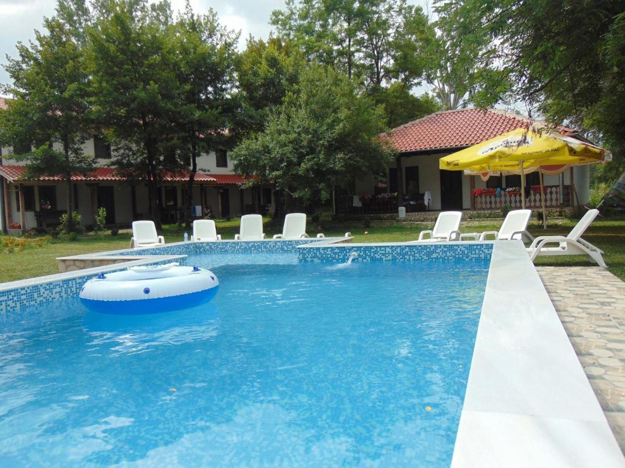 Holiday Park Ranchoto Hotell Kirkovo  Eksteriør bilde